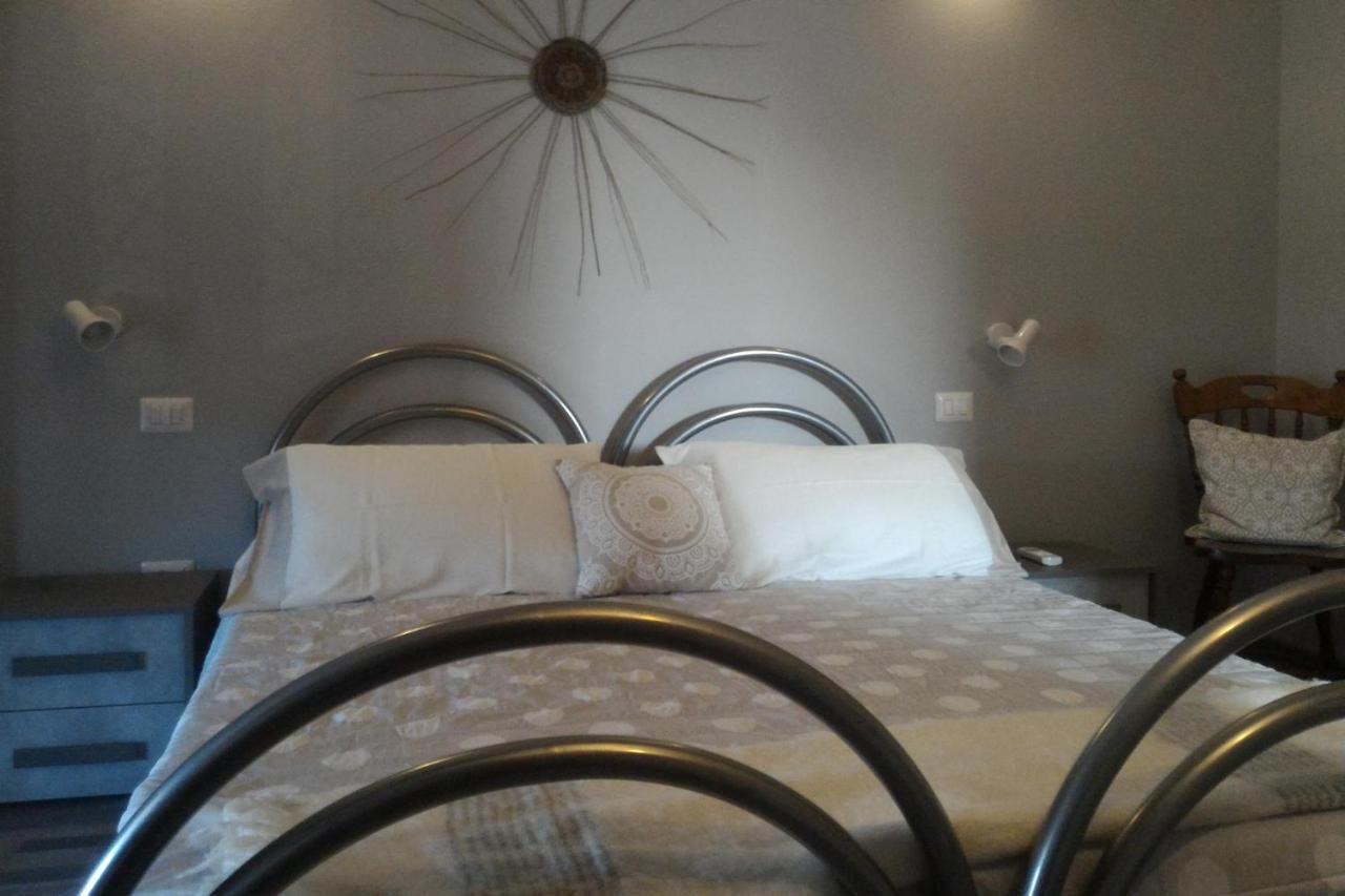 Corona Bed & Breakfast 萨尔达拉 外观 照片