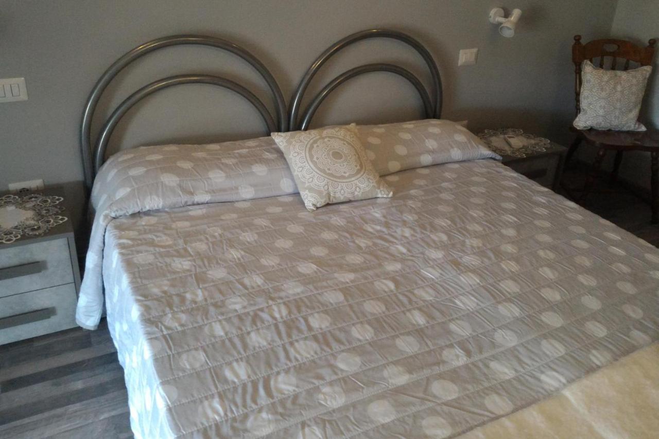 Corona Bed & Breakfast 萨尔达拉 外观 照片