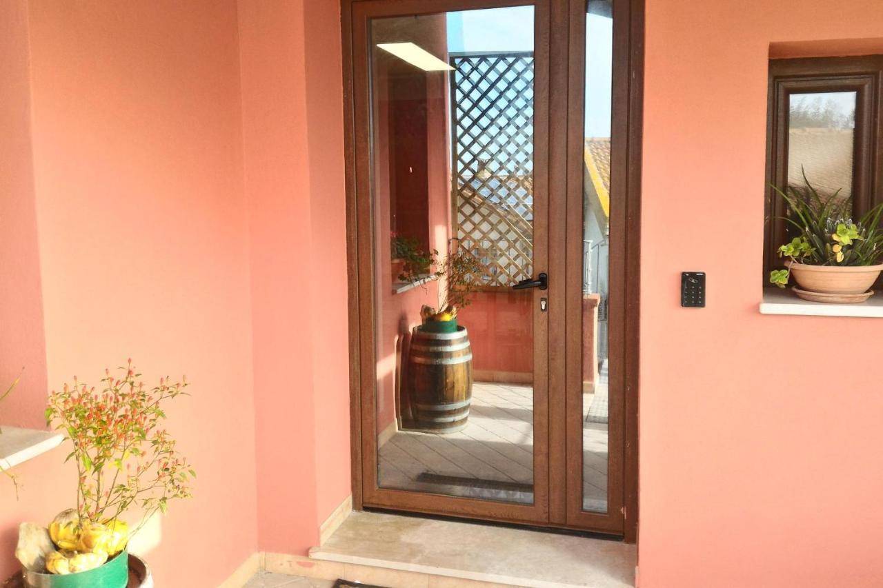 Corona Bed & Breakfast 萨尔达拉 外观 照片